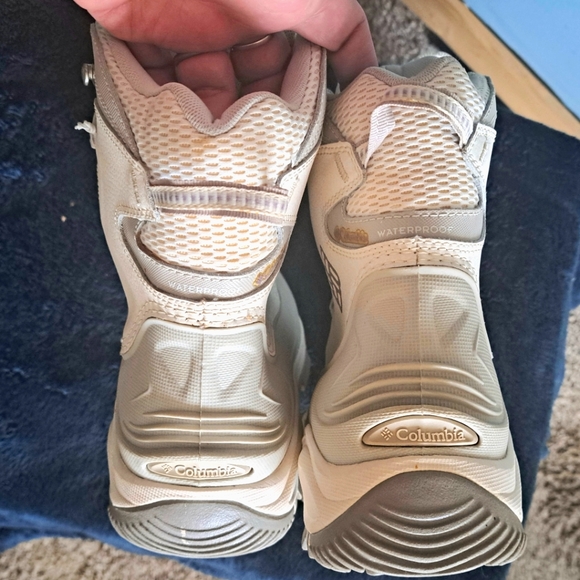 Columbia White women's Snow Boot 200g Insulation NWT sz 8.5 - Picture 10 of 13